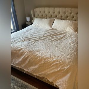 West elm king duvet and shams